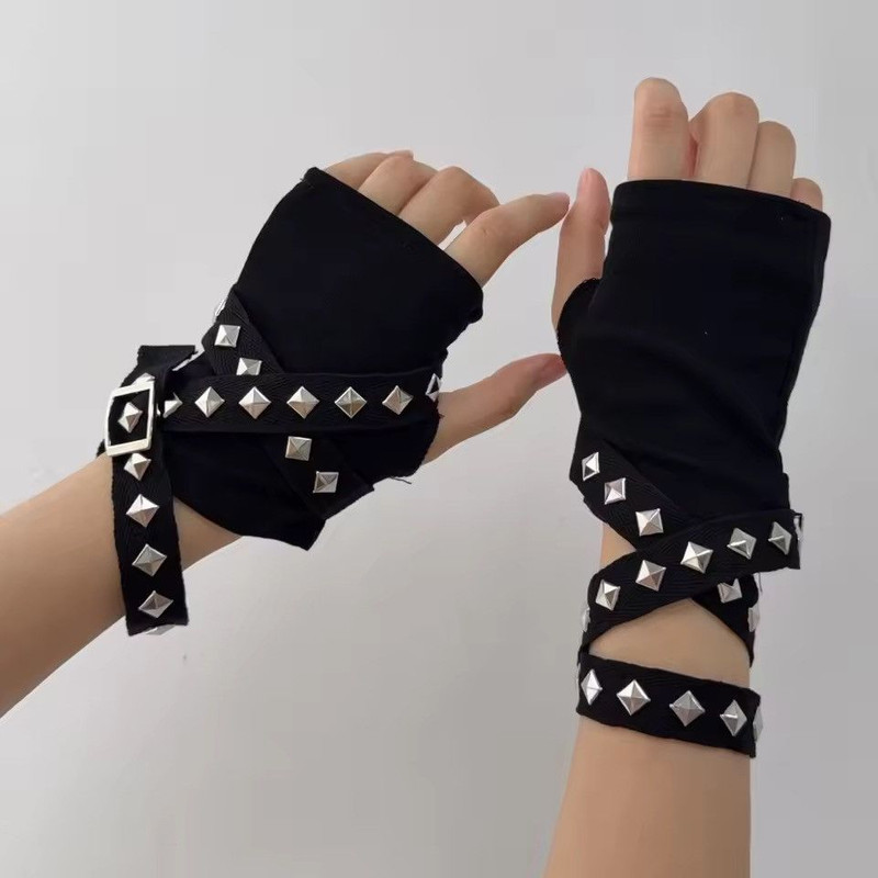 Jewelry - Black Rivet Chain Gloves - 1
