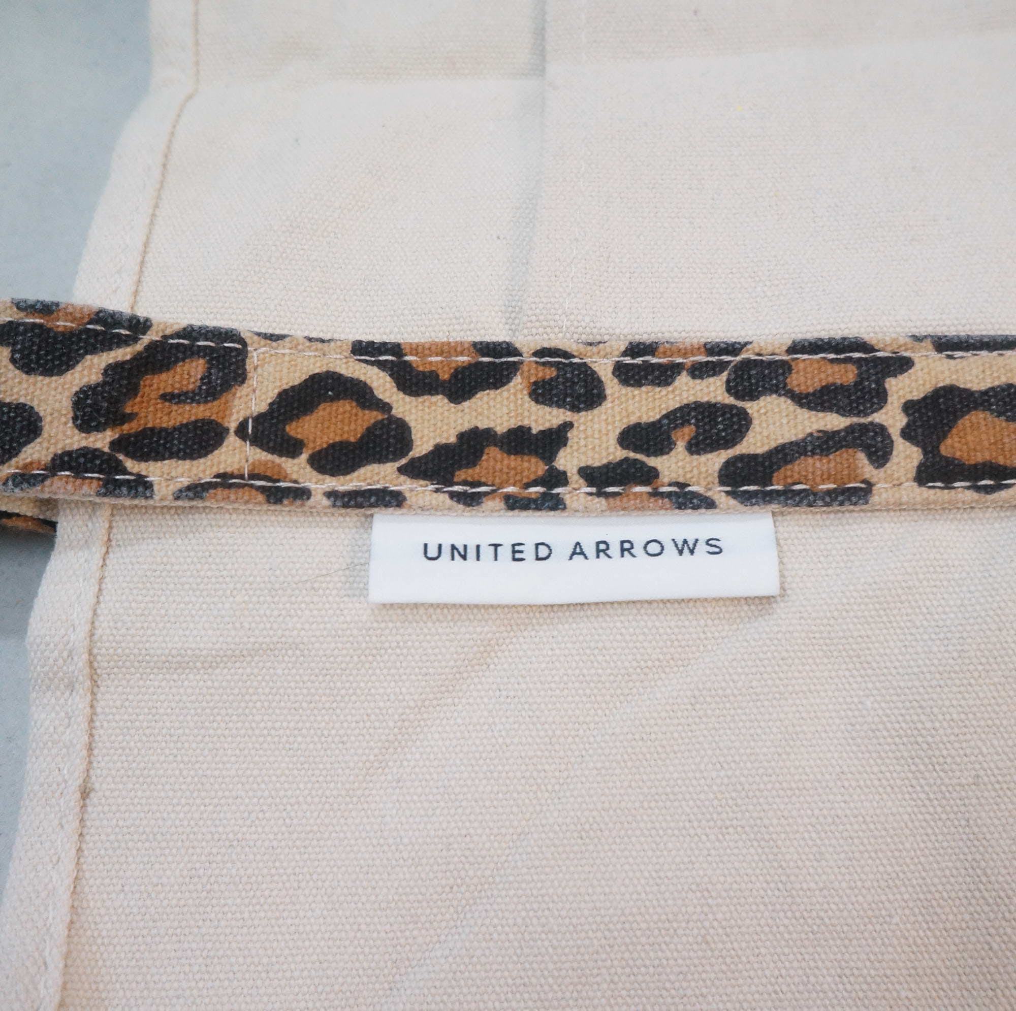 UNITED ARROWS Leopard Printed Tote Bag - 3