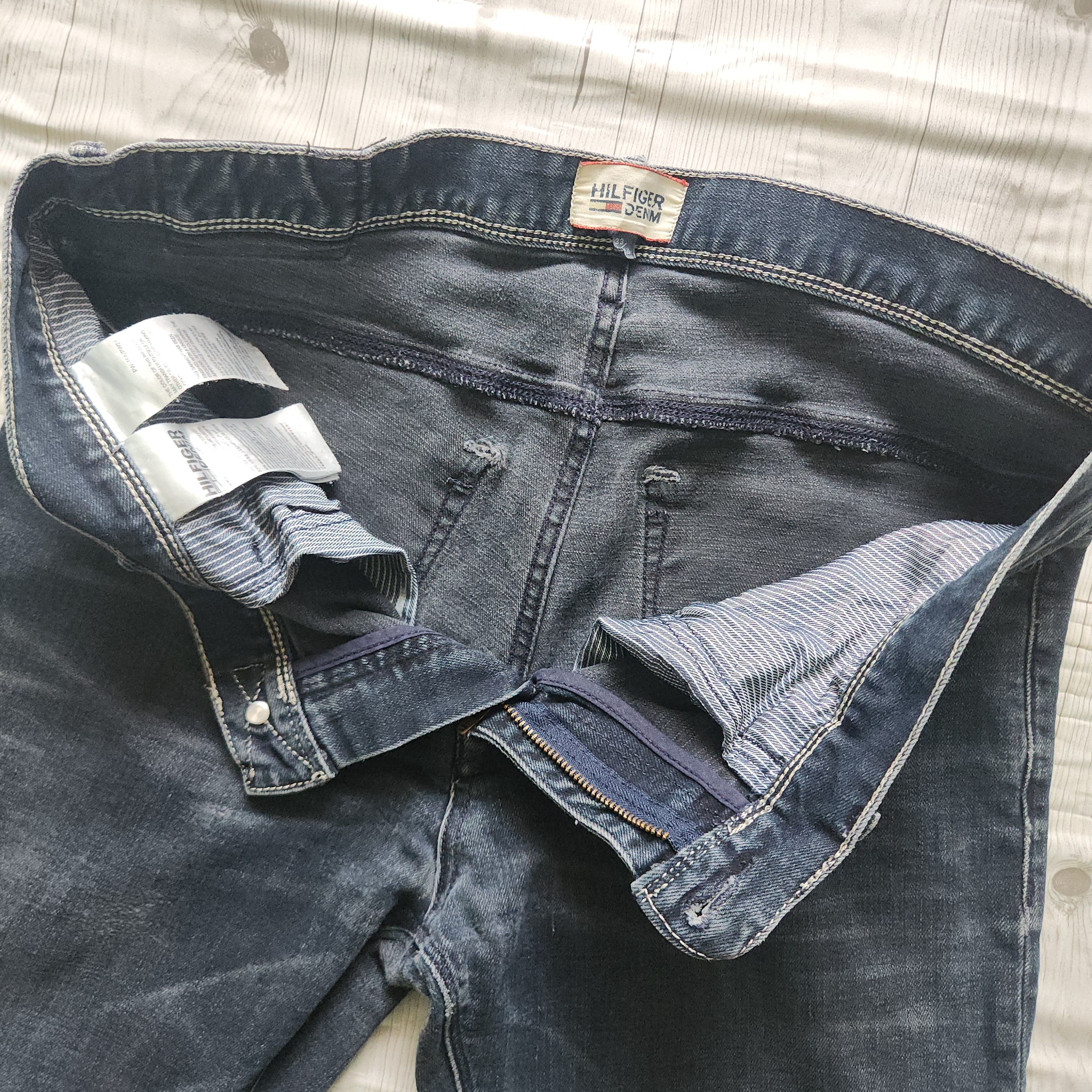 Vintage Tommy Hilfiger Denim Jeans Slim Cut - 17