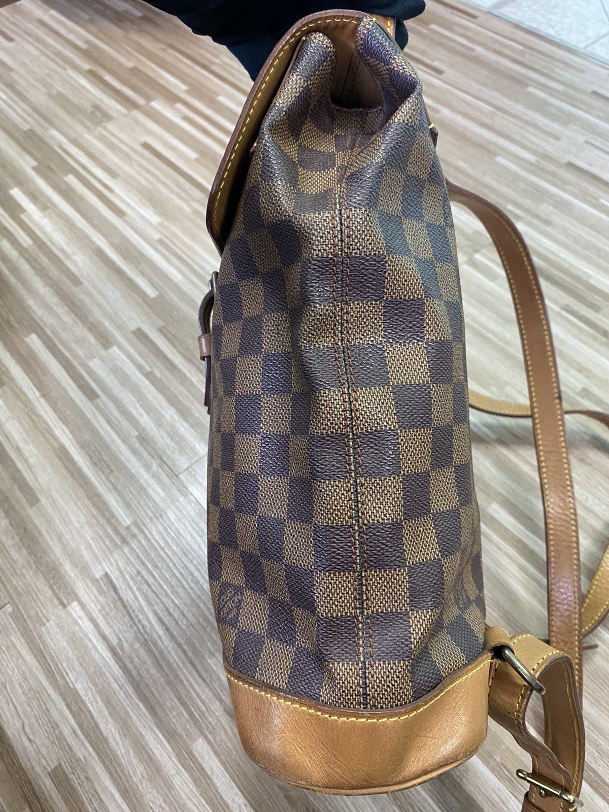 Authentic Louis Vuitton Damier Soho Backpack Limited Edition - 18