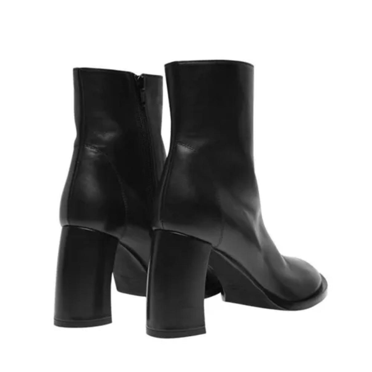 Leather ankle boots - 4