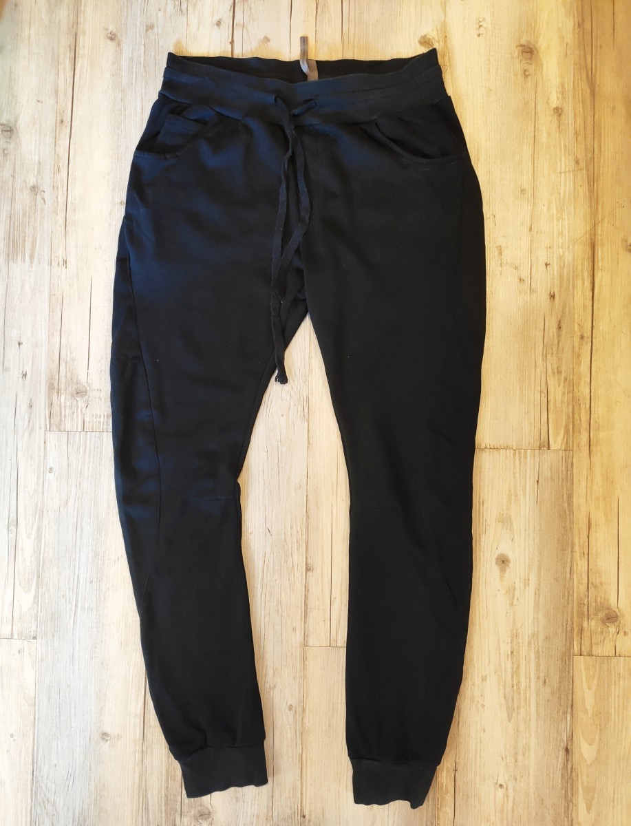 Kazuyuki Kumagai Attachment - 2 pairs of joggers - 2