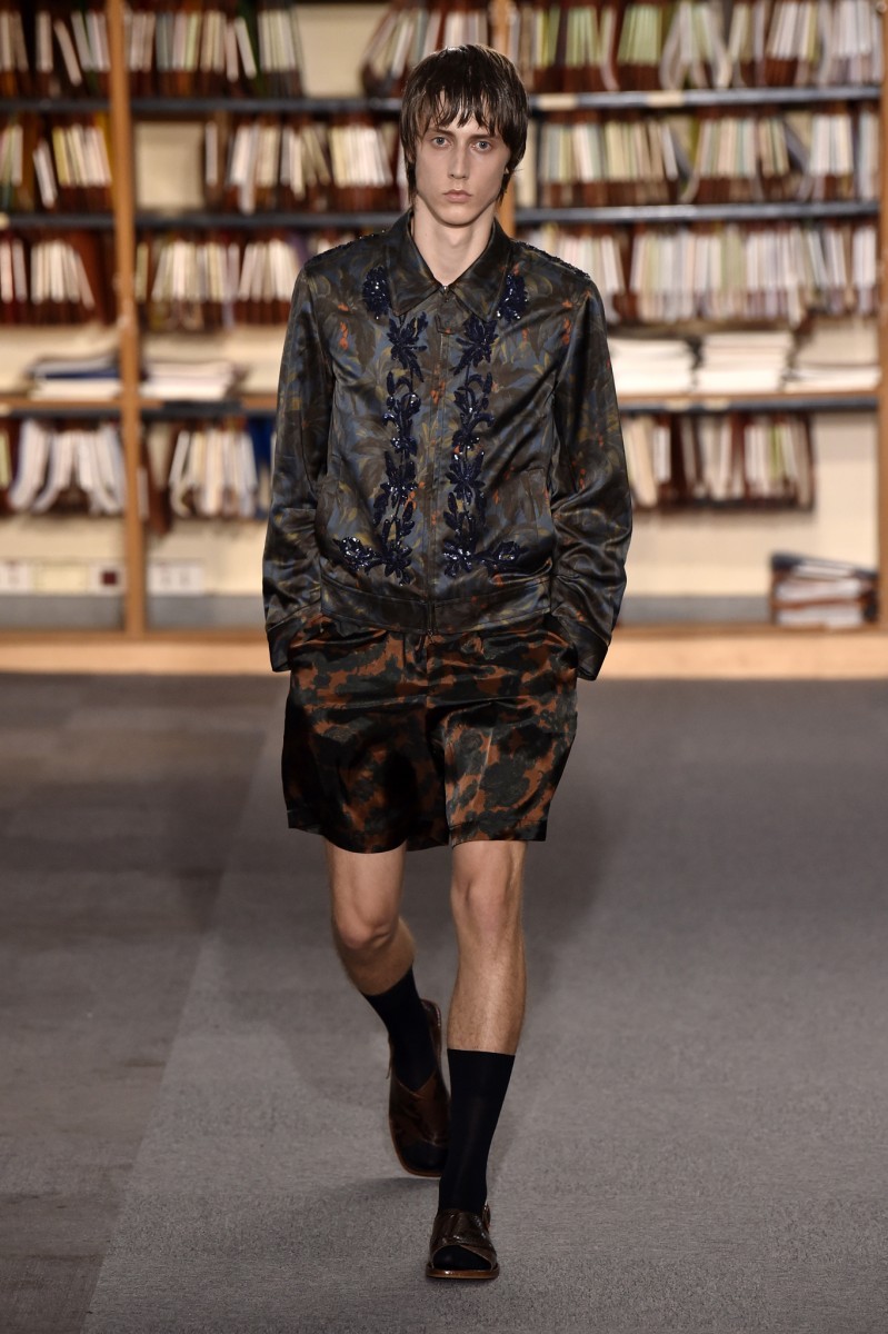 runway SS18 50 Sequin Embroidered Palm Print look52 - 11