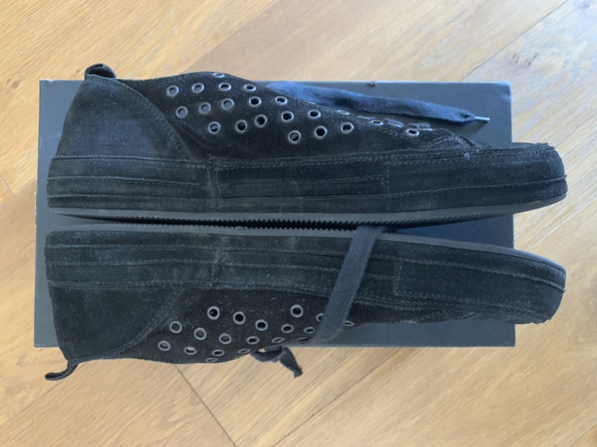 Black punctured trypophobia scamosciatos 45 - 4