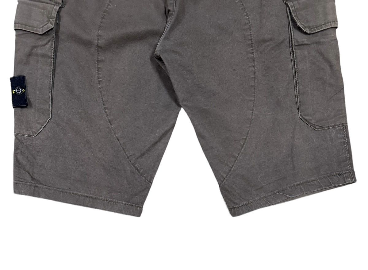 Stone Island Bermuda Cargo Short Pants - 8