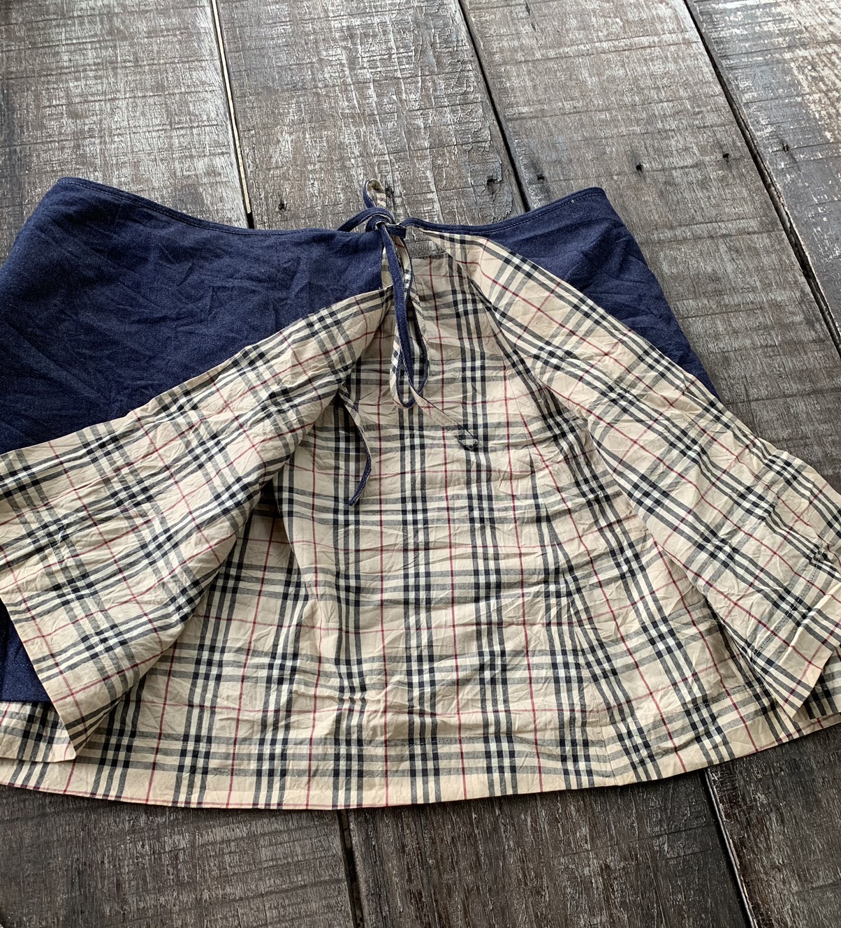 Burberry mini skirt nice design - 8