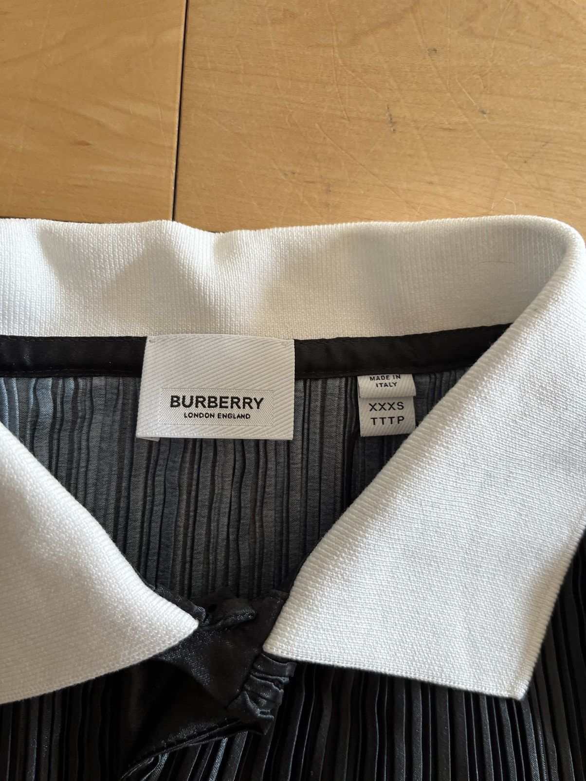 NWT - FW20 Runway Oversized Burberry Krazy Love Pleated Polo - 5