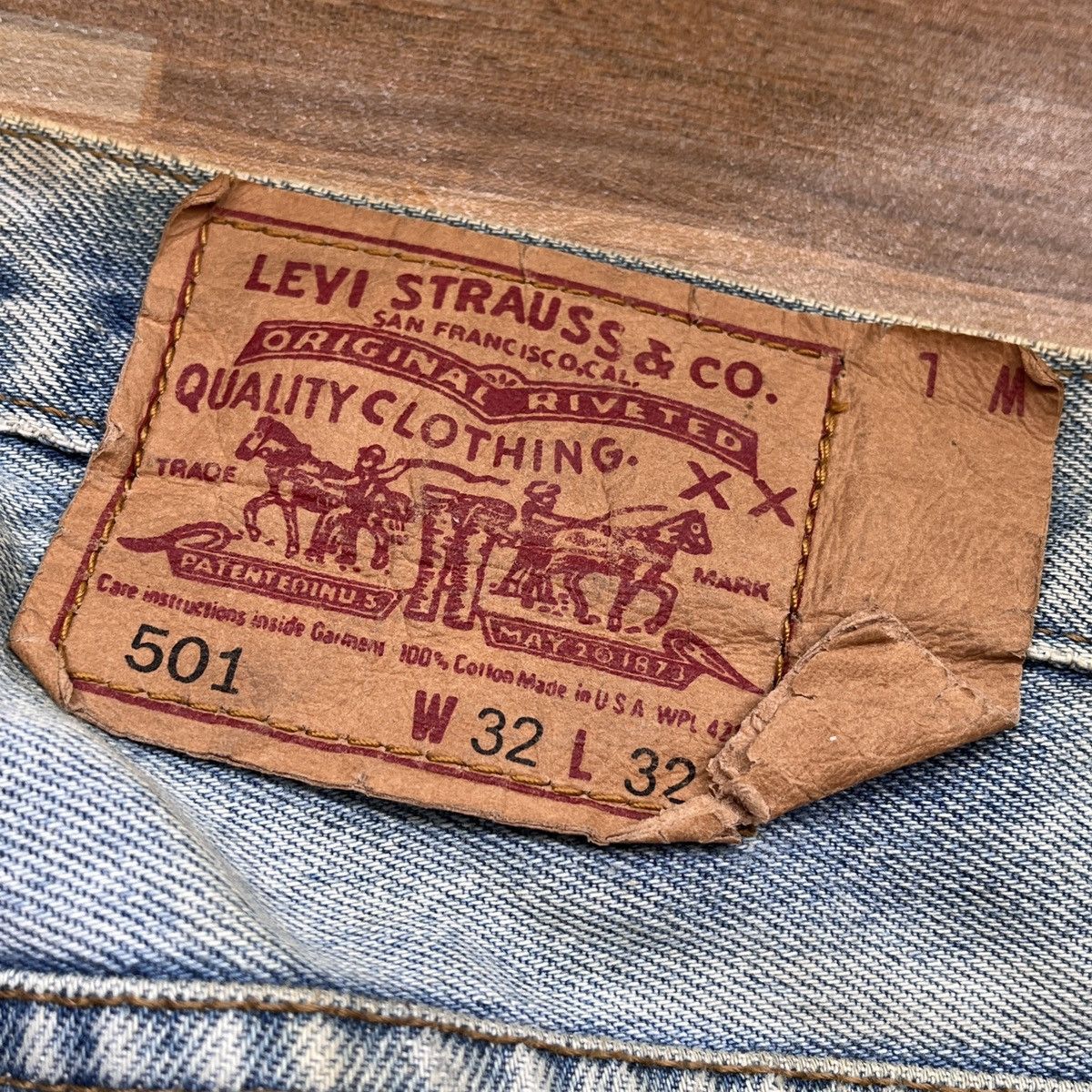Ripped Levis 501 Vintage 1993 Straight Cut Made In USA - 19