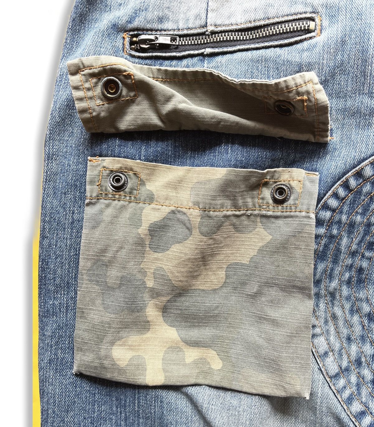 VINTAGE DISTRESSED EXHIBITIONIST JEANS CAMOUFLAGE POCKETS - 9