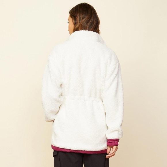 MONROW Reversible Sherpa Lined Jacket In Dragon Fruit - 5