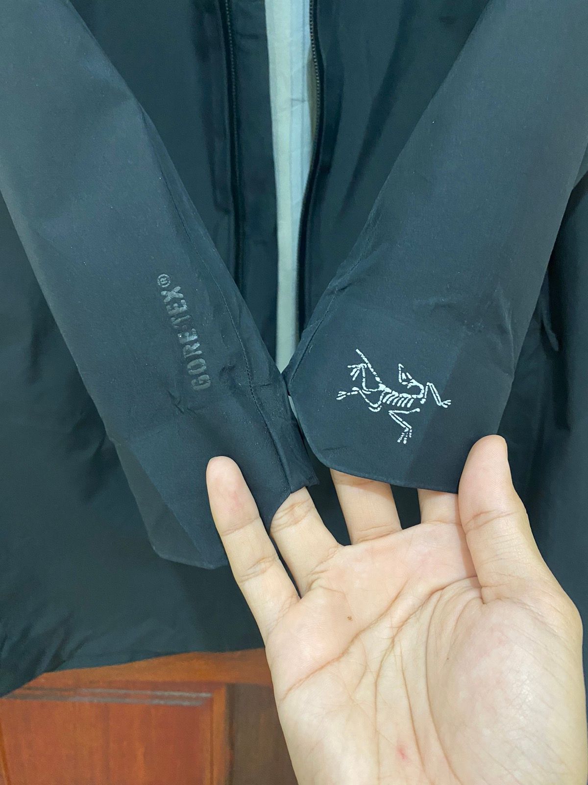 Arc’teryx Gore-tex Codetta Cinch Waterproof Coat Jacket - 4