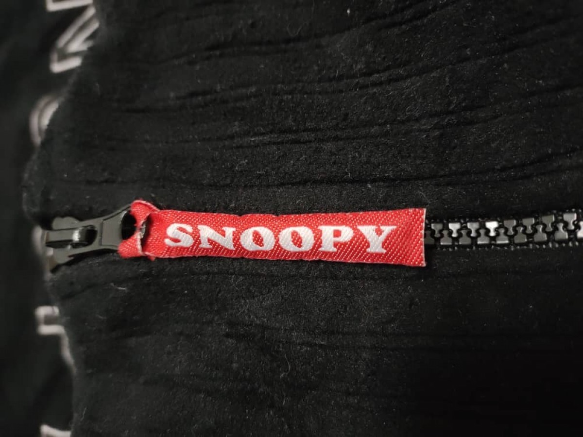 Peanuts - Vintage Snoopy Peanut Embroidered Fleece Hoodie - 6