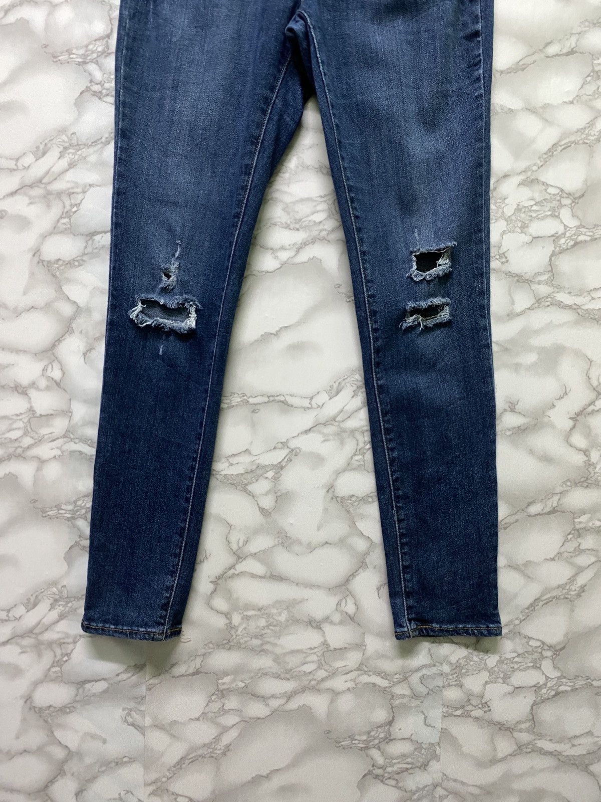 Vintage - LEVIS 711 Skinny Elastic Jeans Distressed Denim - L14 - 10