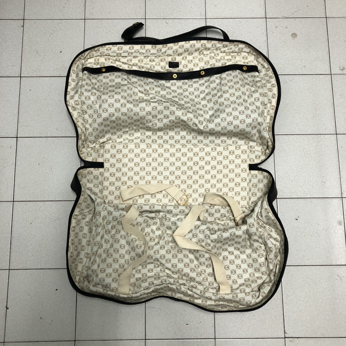 Loewe smooth calfskin travel bag - 11