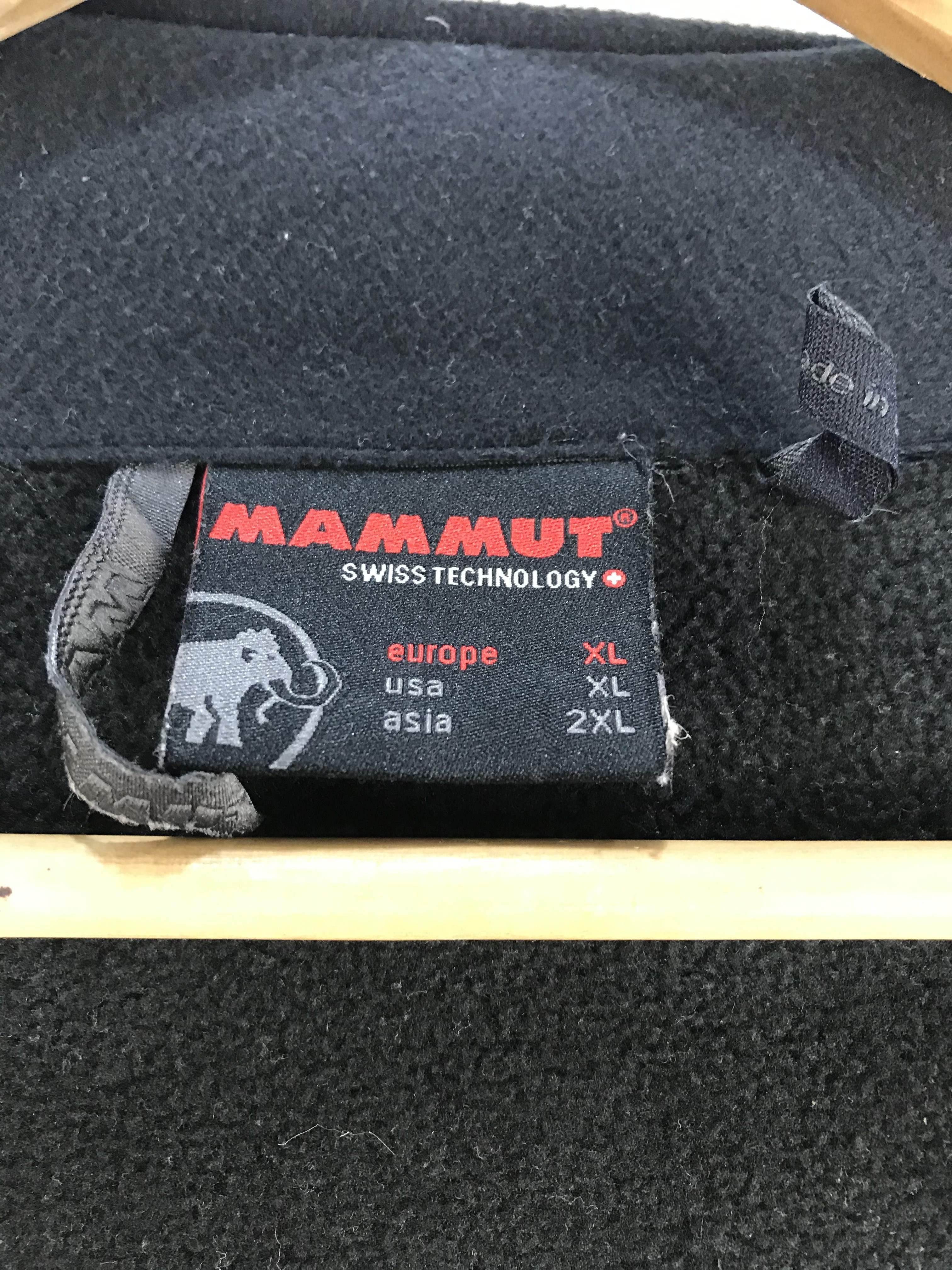 Mammut - Mammut Swiss Technology Jacket - 10
