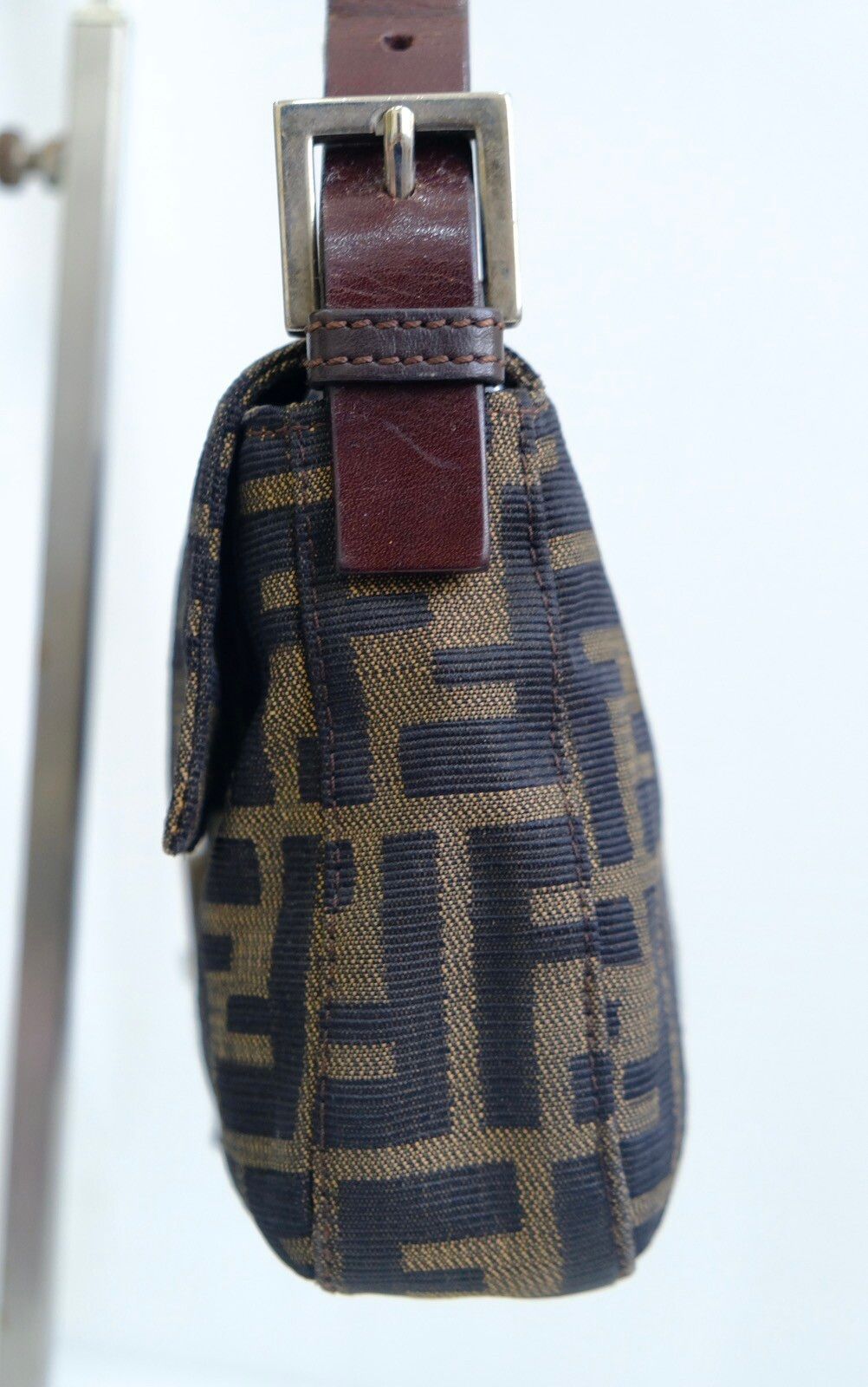Authentic vintage Fendi baguette handbag. - 6