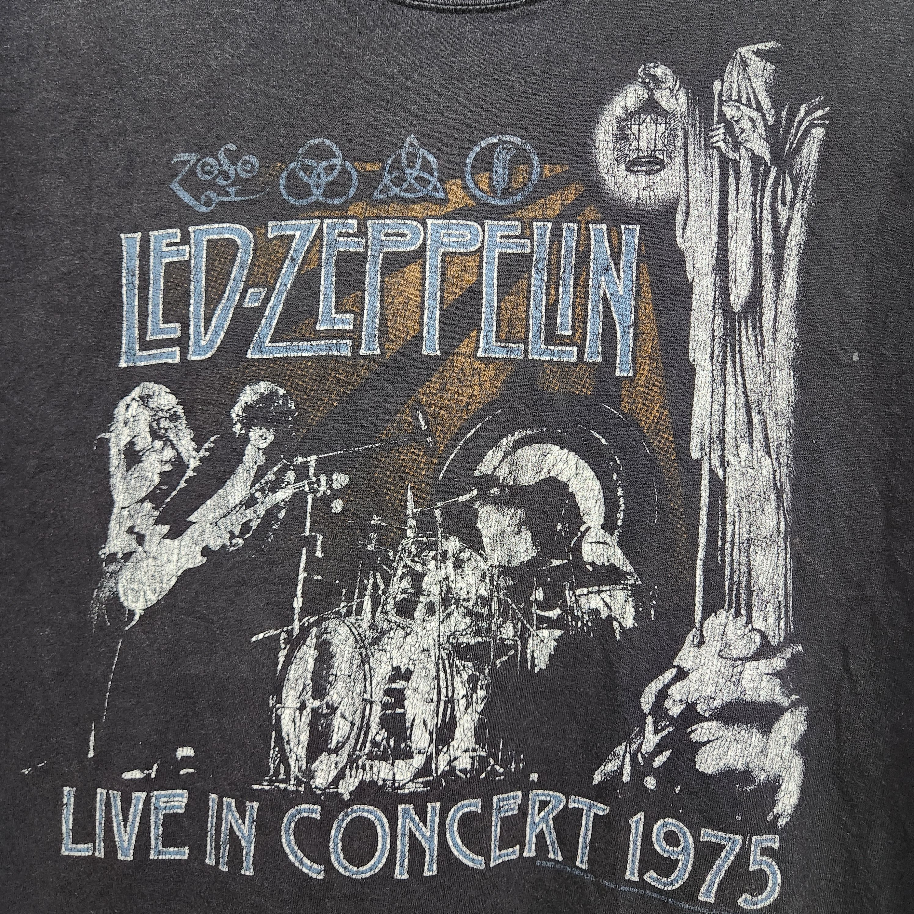 Vintage Y2K Led-Zeppelin Live In Concert 1975 - 6
