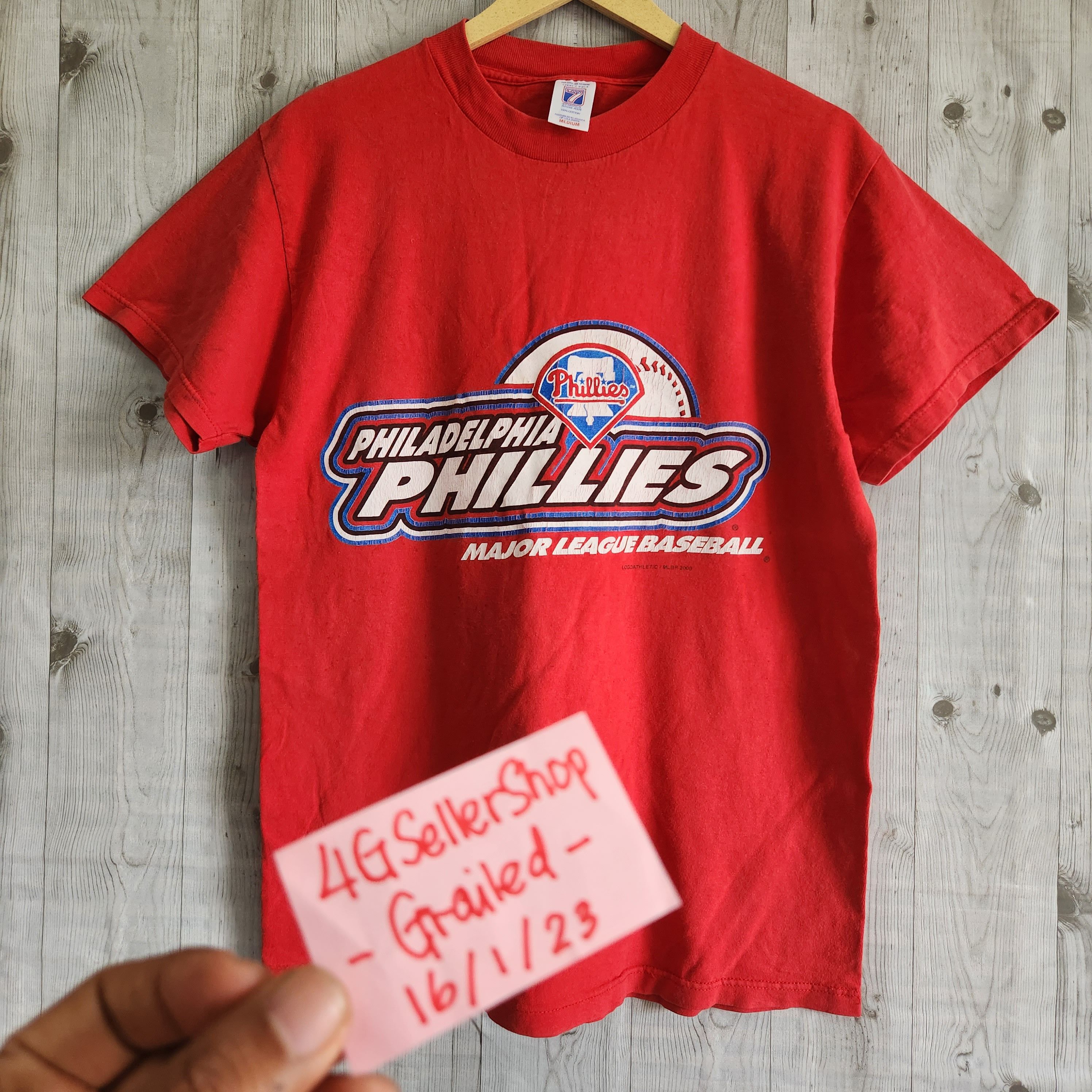 Vintage Philadelphia MLB Phillies Logo 7 Copyright 2000 - 18