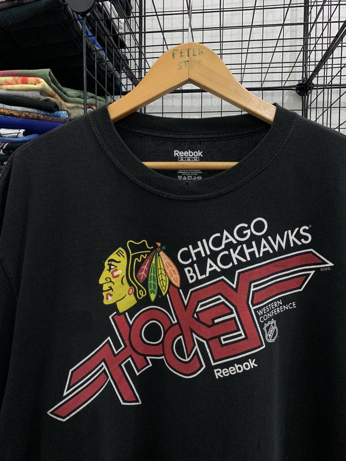 CHICAGO BLACKHAWKS HOCKEY x NFL BY REEBOK T-SHIRT - 2