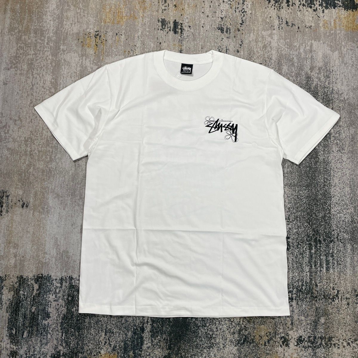 STUSSY SUMMER LB 23 TEE WHITE // LARGE