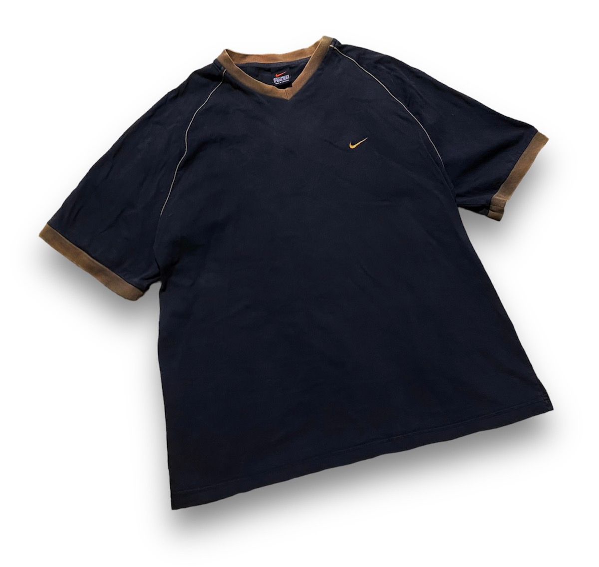 Nike T-Shirt Vintsge Y2K Size L/XL Made in Portugal - 2