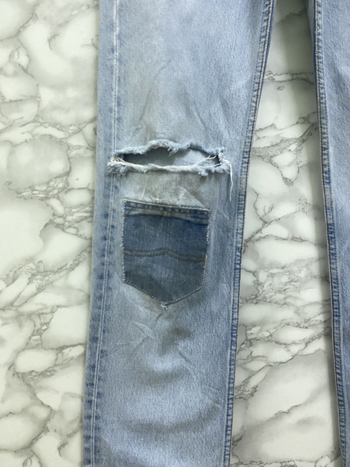 Vintage 90s Levis 501 Light Wash Distressed DenimJeans - 7