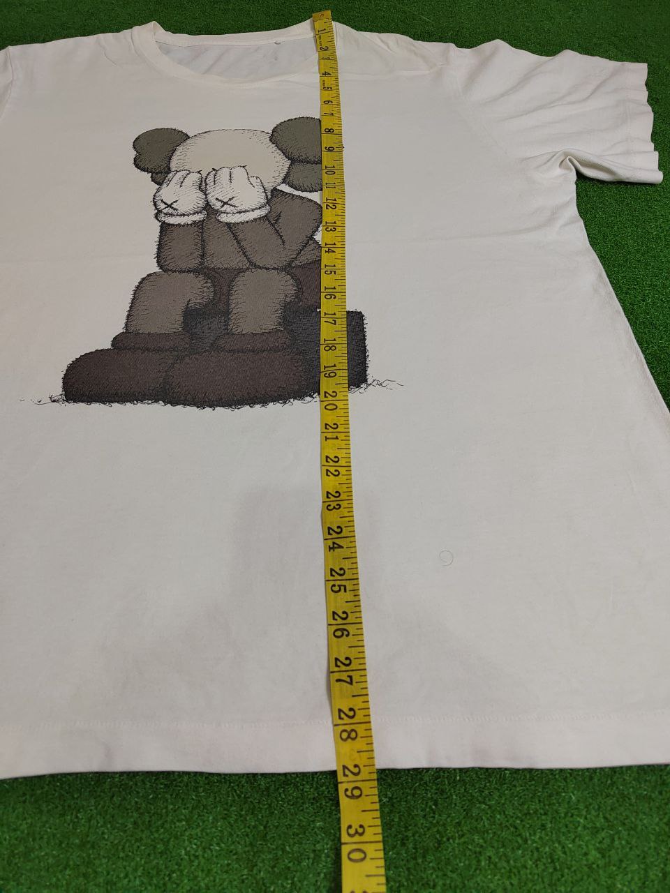 Vintage - Kaws Flayed Tee White extra Large Size / Original Fake - 5