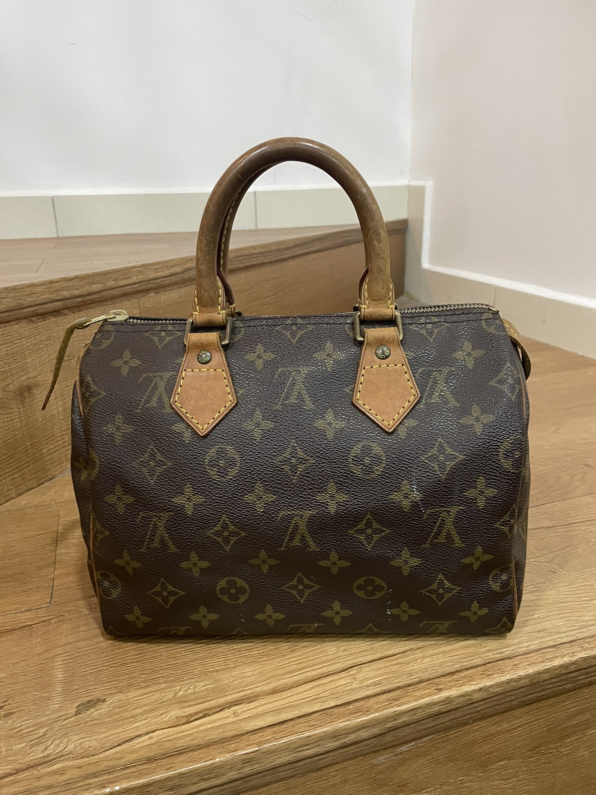 Authentic LOUIS VUITTON Speedy 25 - 12