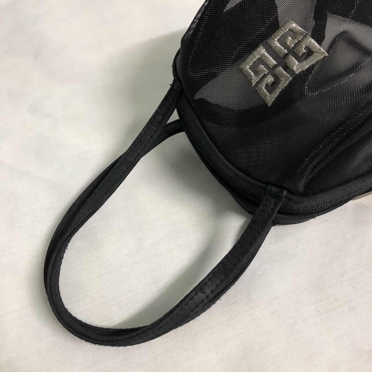 Givenchy toiletries mini bag - 3