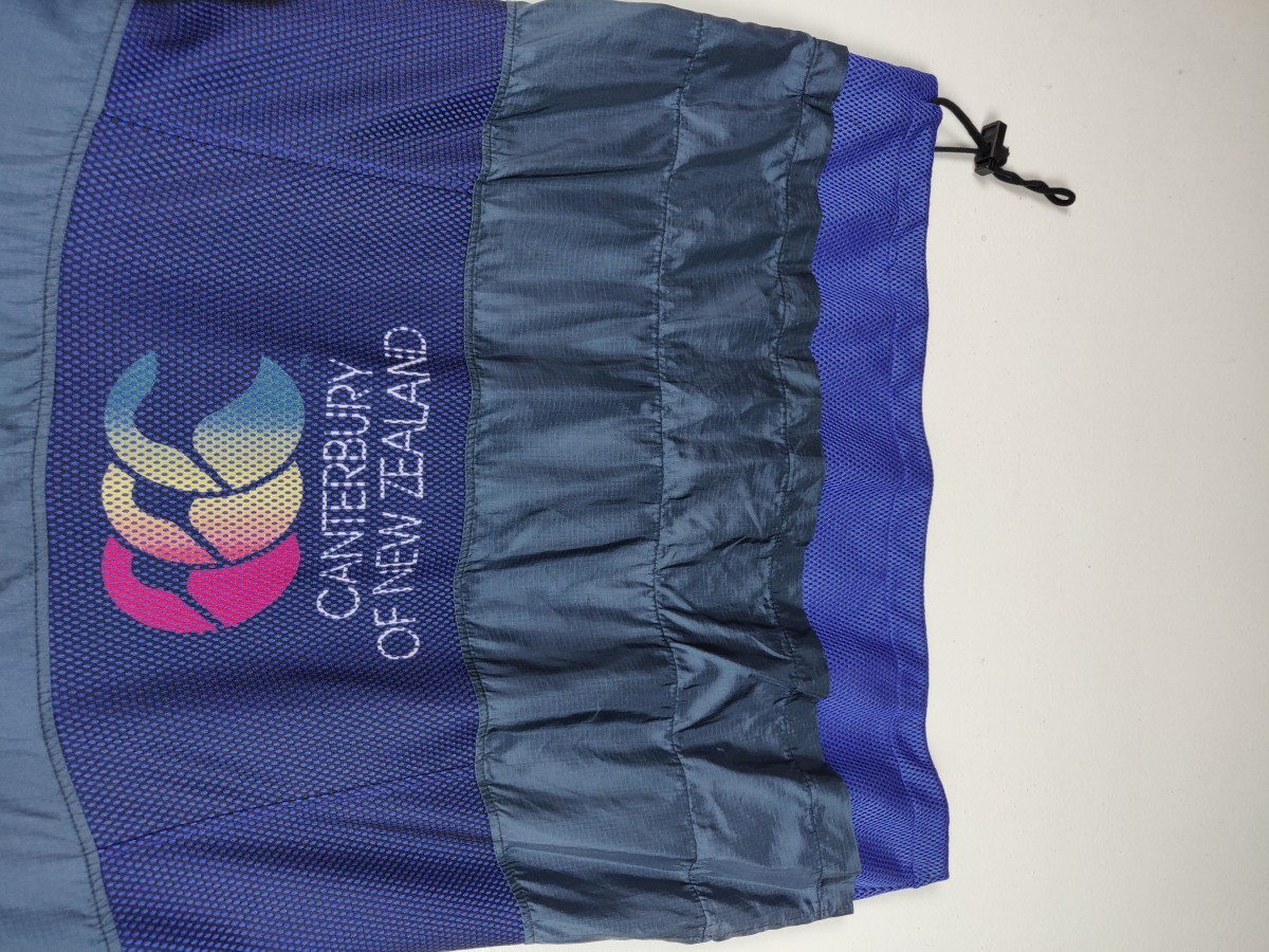 Canterbury Of New Zealand - 90s Canterbury Short Sleeve Windbreaker Hoodie - 6