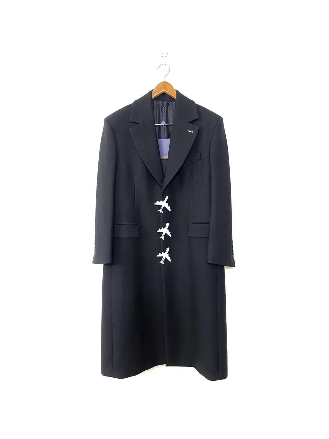 FW21 runway airplane button extra large coat - 2