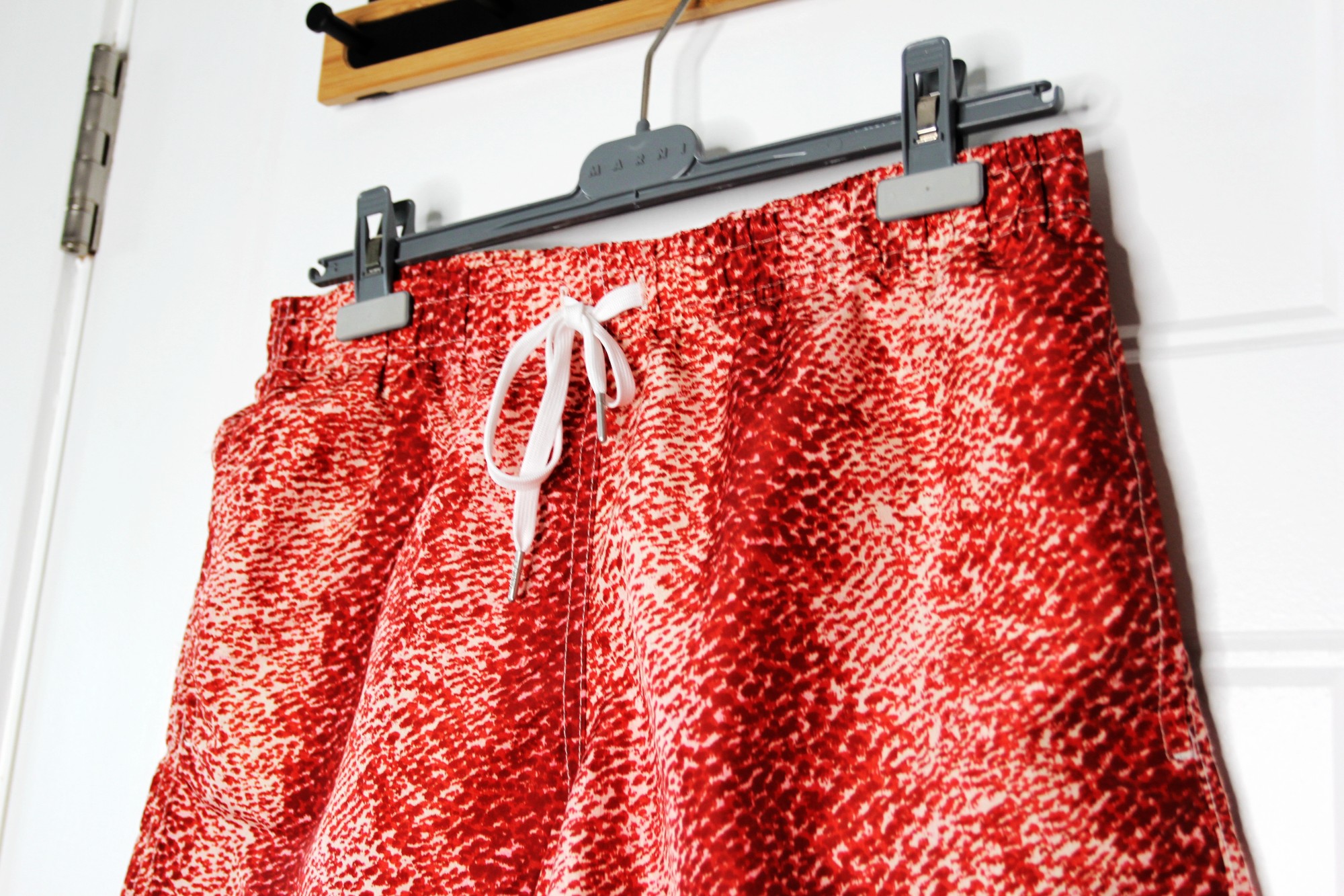 BNWT SS23 BATHER RED PAINTED MOSS SWIM SHORTS M - 4