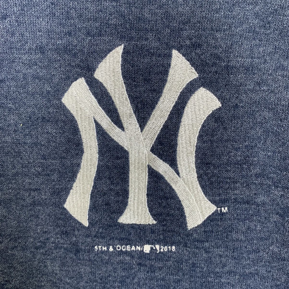 Vintage New Era MLB New York Yankees Embroidery Hulf Zip - 3