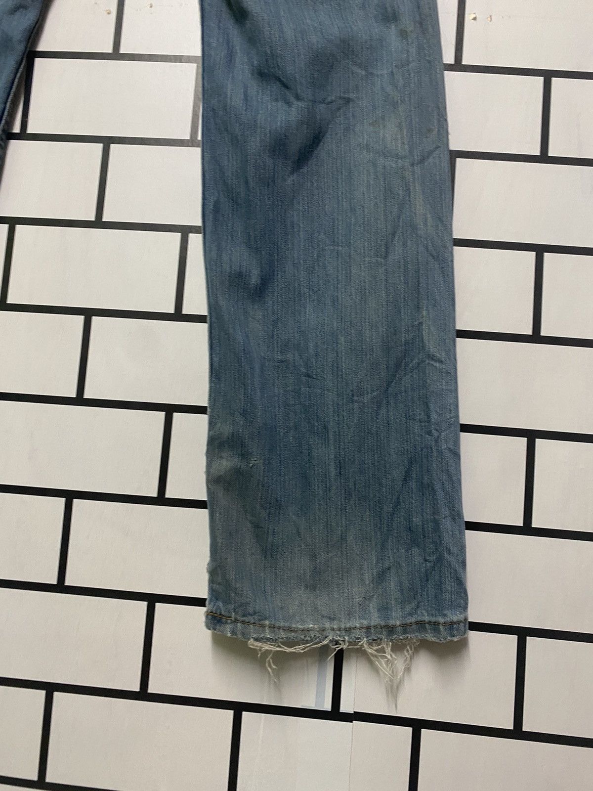 Vintage - Dirty Blue LEVIS Distressed Denim Jeans -L18 - 12