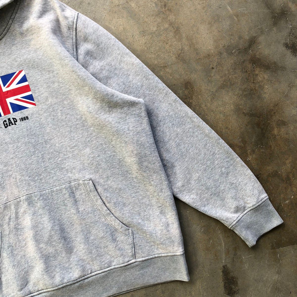 Rare sunfaded GAP united kingdom flag hoodie - 4