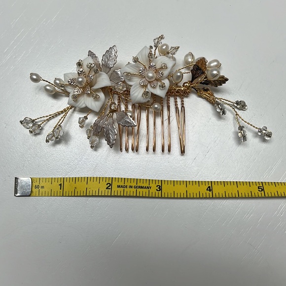 Gold/White Pearl Hair Clip - 6