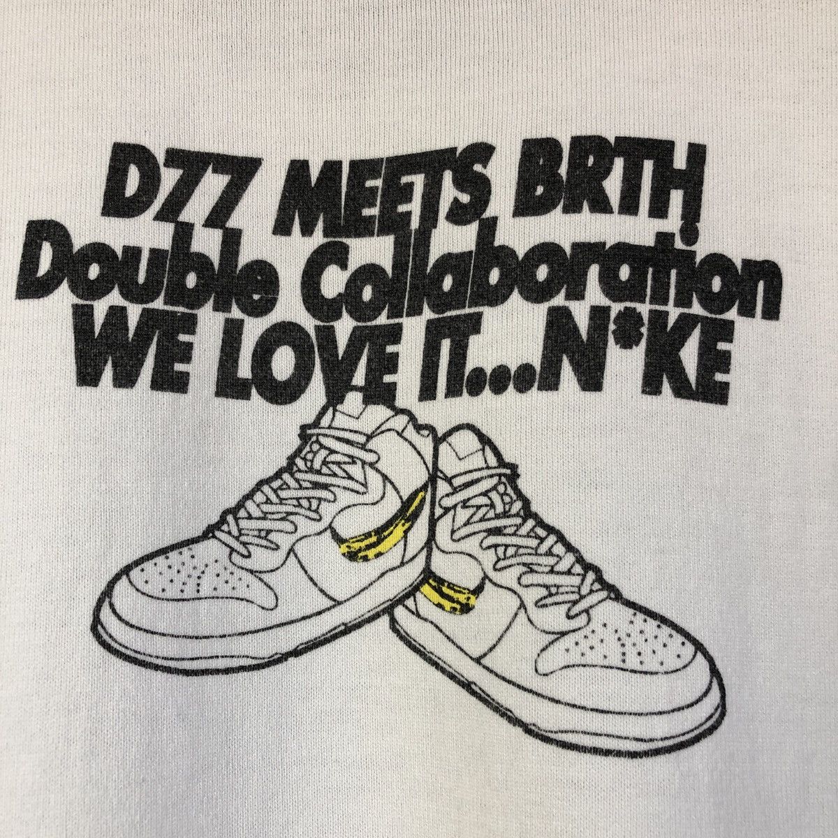 Vintage - Rare! Dunk Banana Swoosh Just Eat Brth Breath x D77 Tshirt - 9