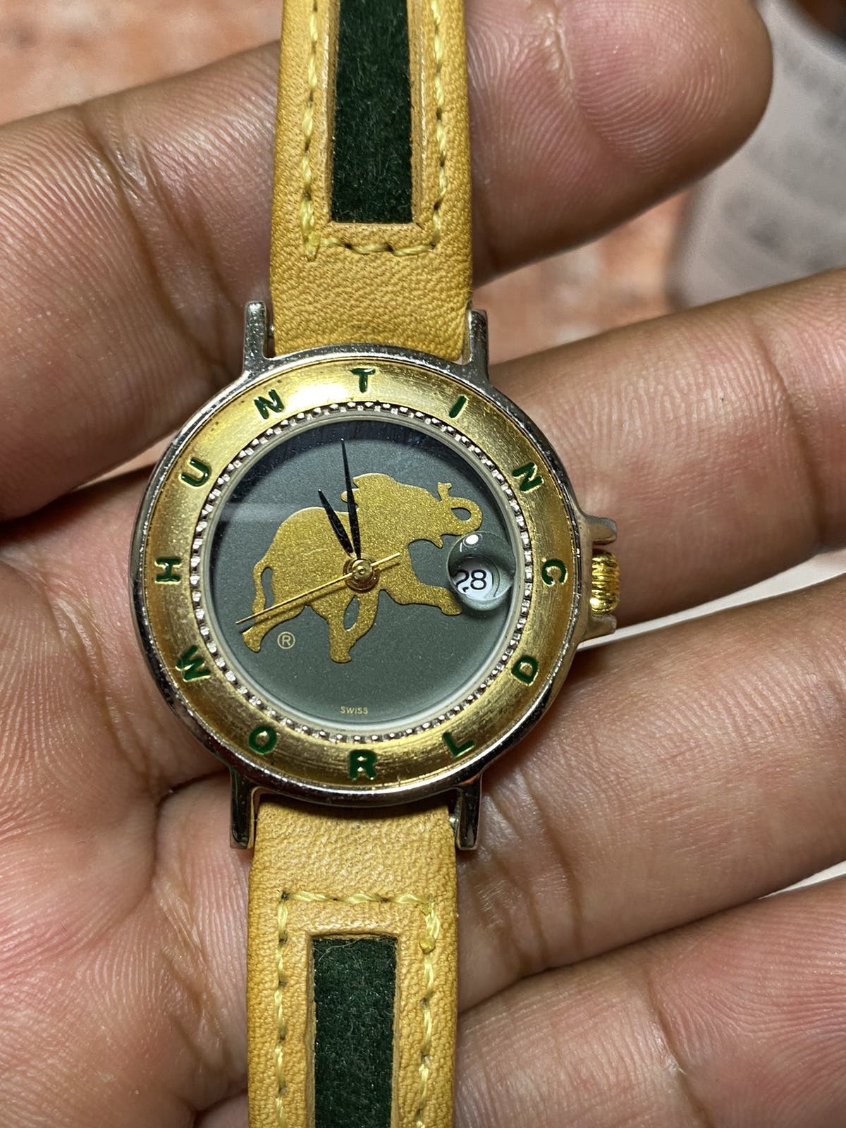 Vintage - HUNTING WORLD LADIES WATCH LEATHER WATCH - 2