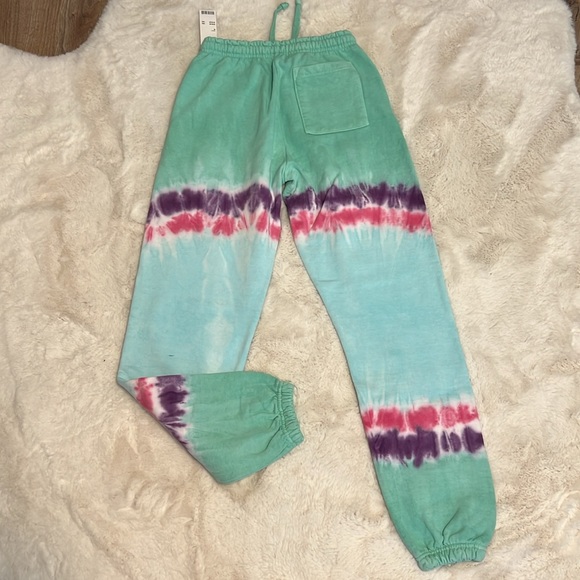 Urban Outfitters - UO Premiere Apparel Cali Wave Tie-Dye Sweatpant - 7