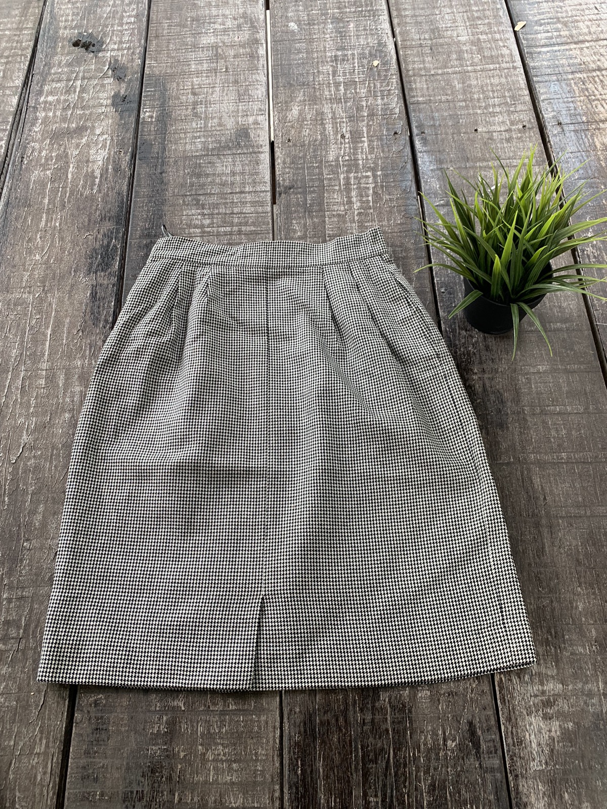Rare - Steals 💥 Yves saint laurent mini skirt nice design - 2