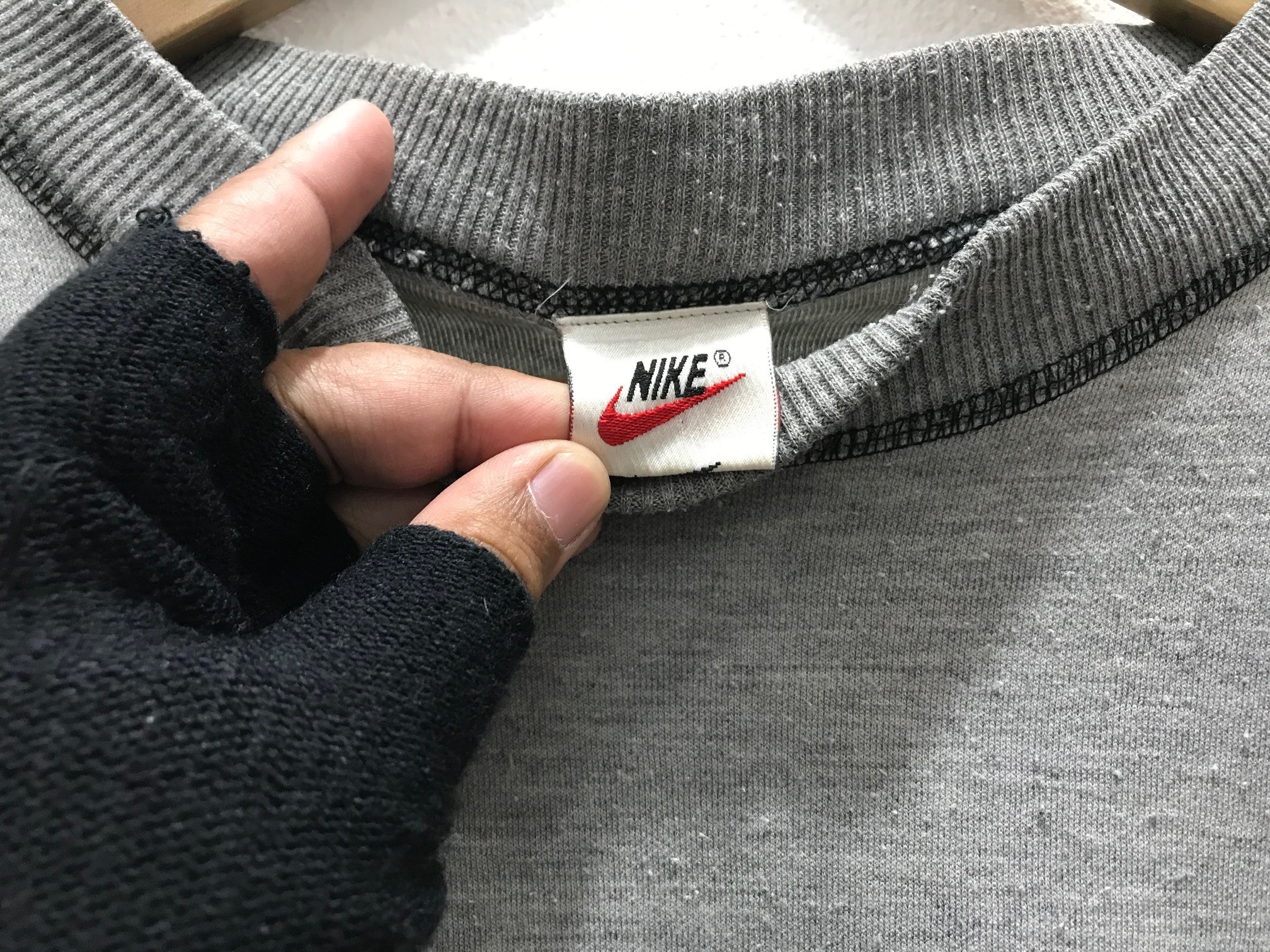 Vintage Nike Swoosh Sweatshirt - 5