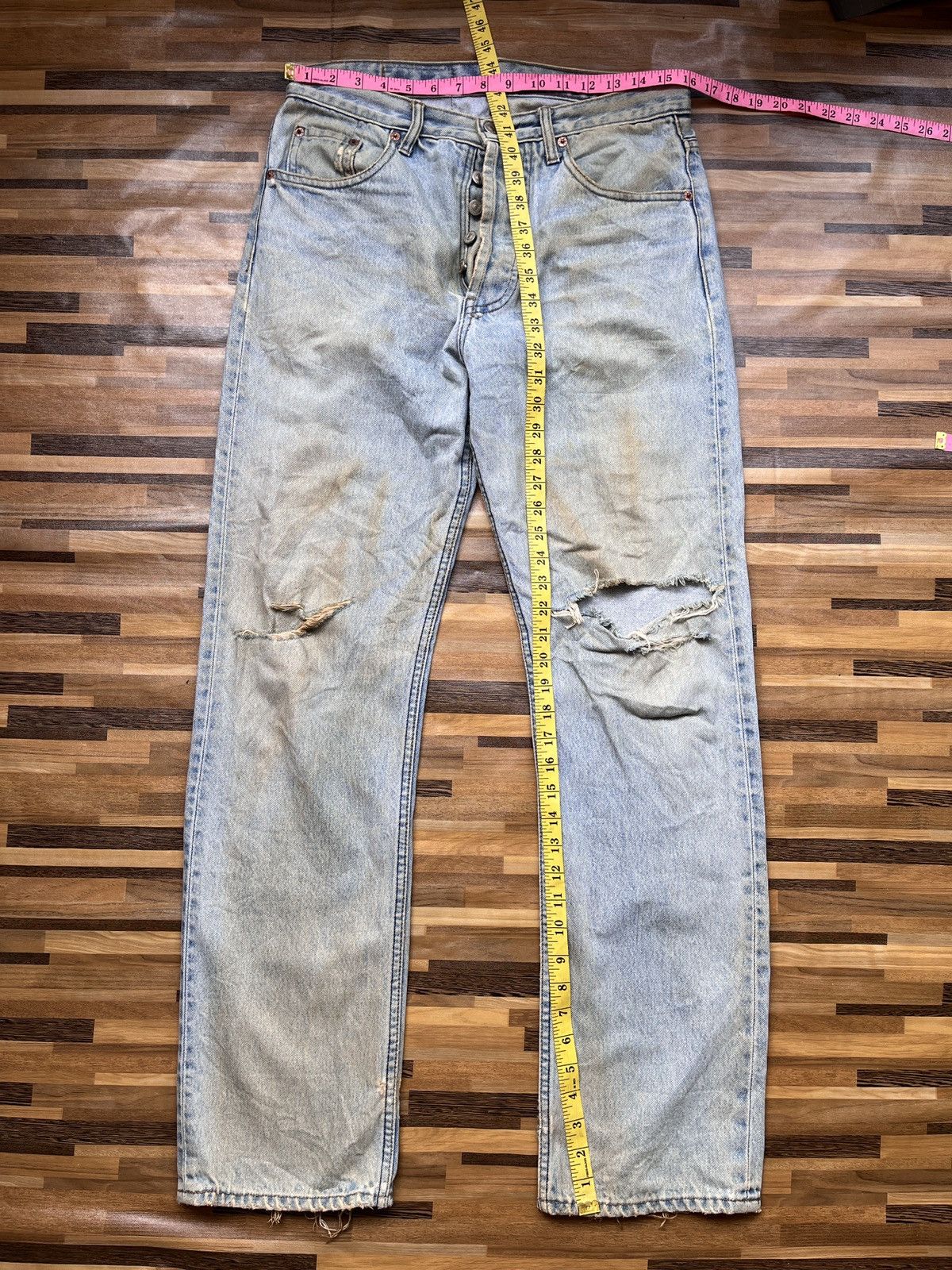 Ripped Levis 501 Vintage 1993 Straight Cut Made In USA - 4
