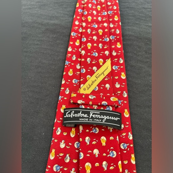 Vintage Ferragamo Red Tie Baby Birds Animals 100% Silk Veterinarian Gift Italy - 4