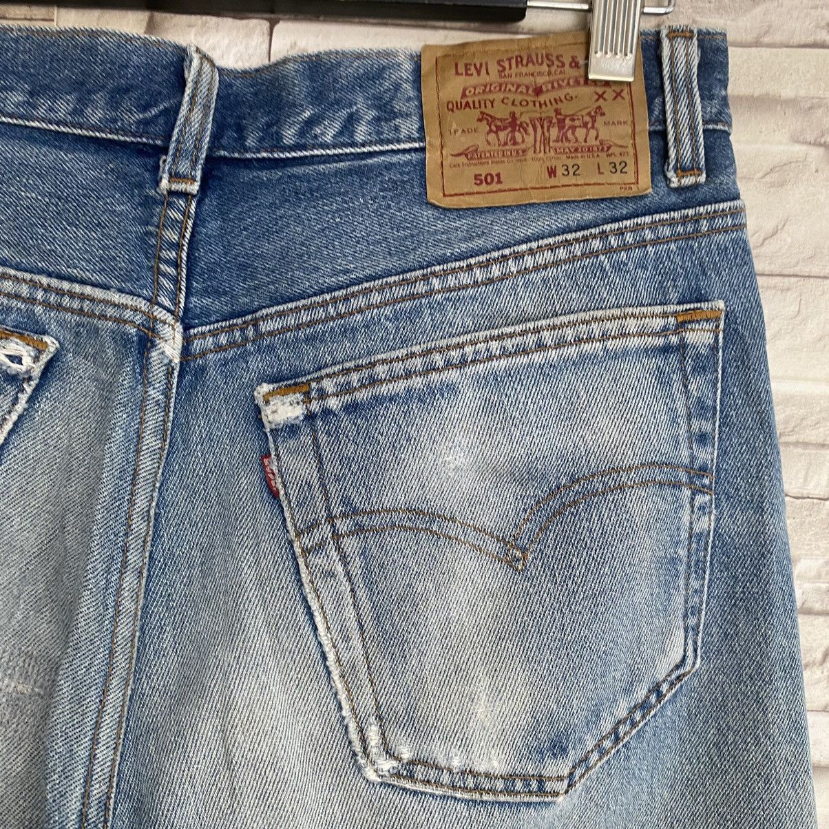 Vintage 80s Levis 501 Distressed Faded Jeans 31x32 - 11