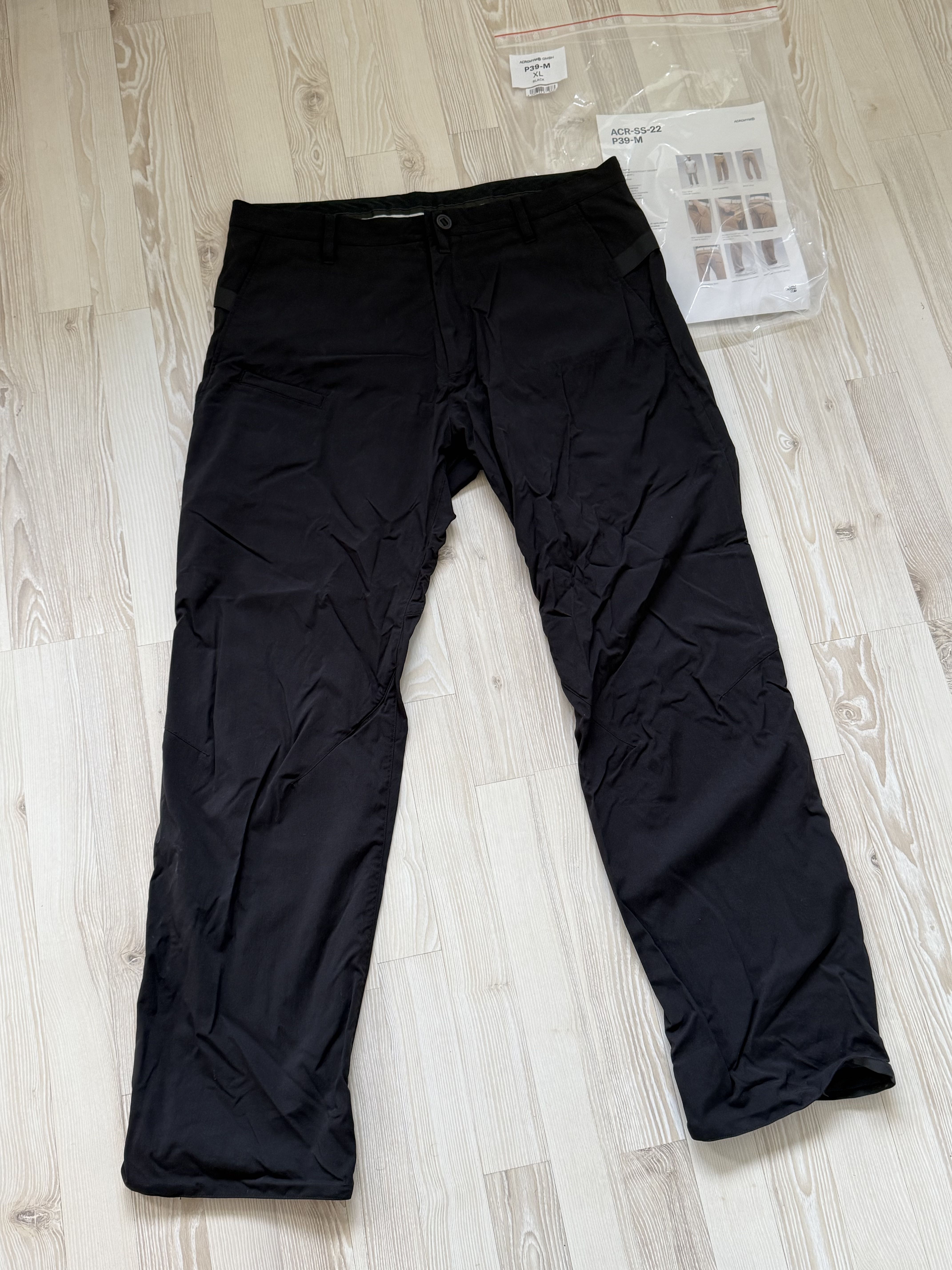 ACRONYM P39-M Black | joe0 | REVERSIBLE