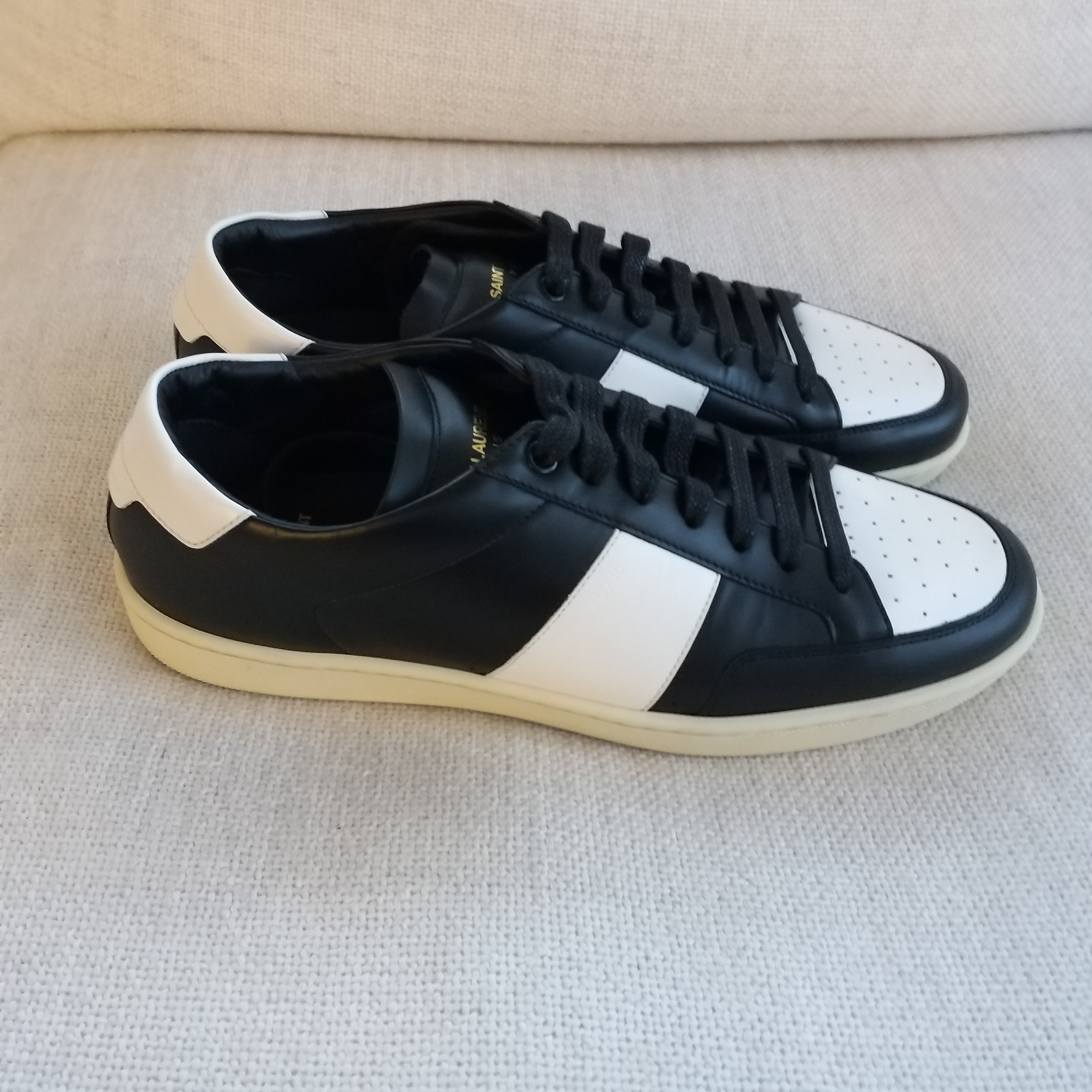 Court Classic Low Black & White Leather Sneakers - 1