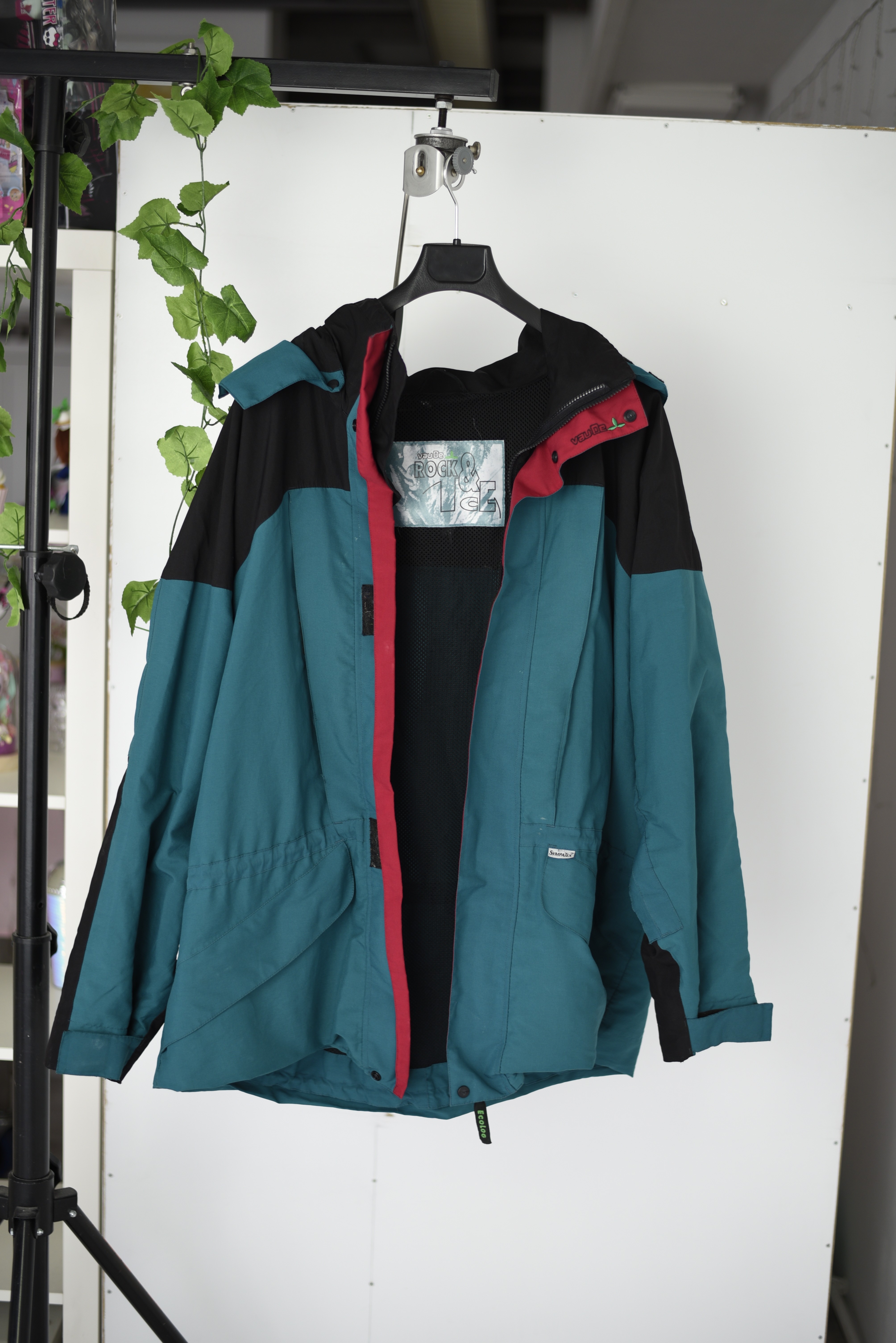 Trash & Vaudeville - Big Jacket - 2