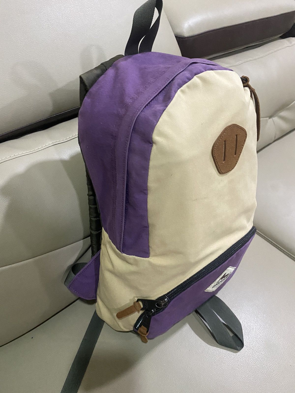 Authentic Gregory 24-28L Daily Backpack - 4