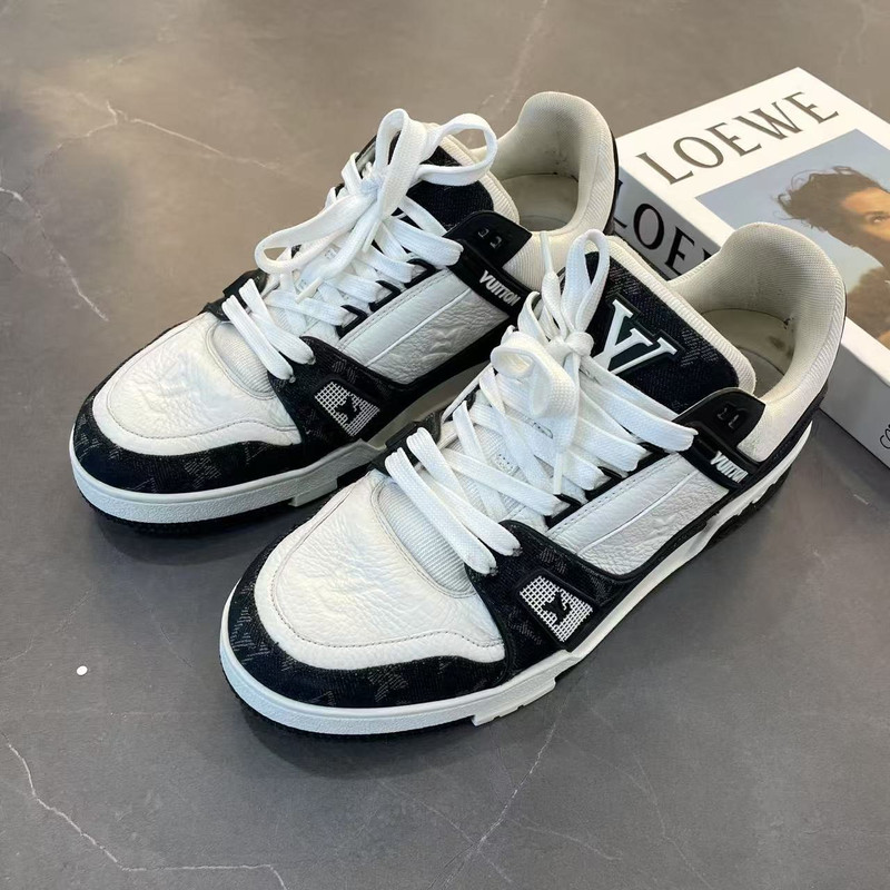 Louis Vuitton trainer black and white denim panda - 1