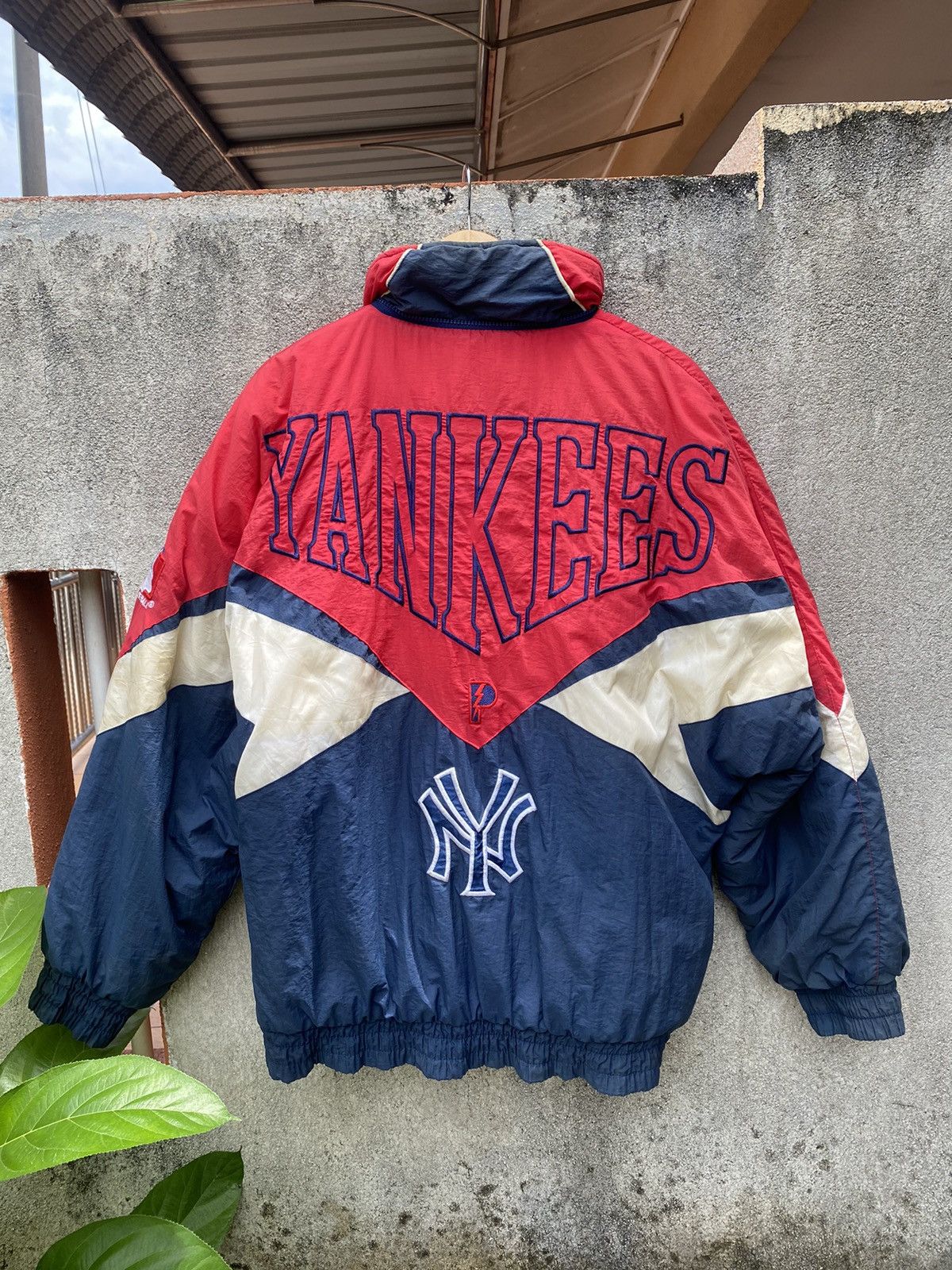 Vintage 90s New York Yankees Puffer by Daniel Young - 1